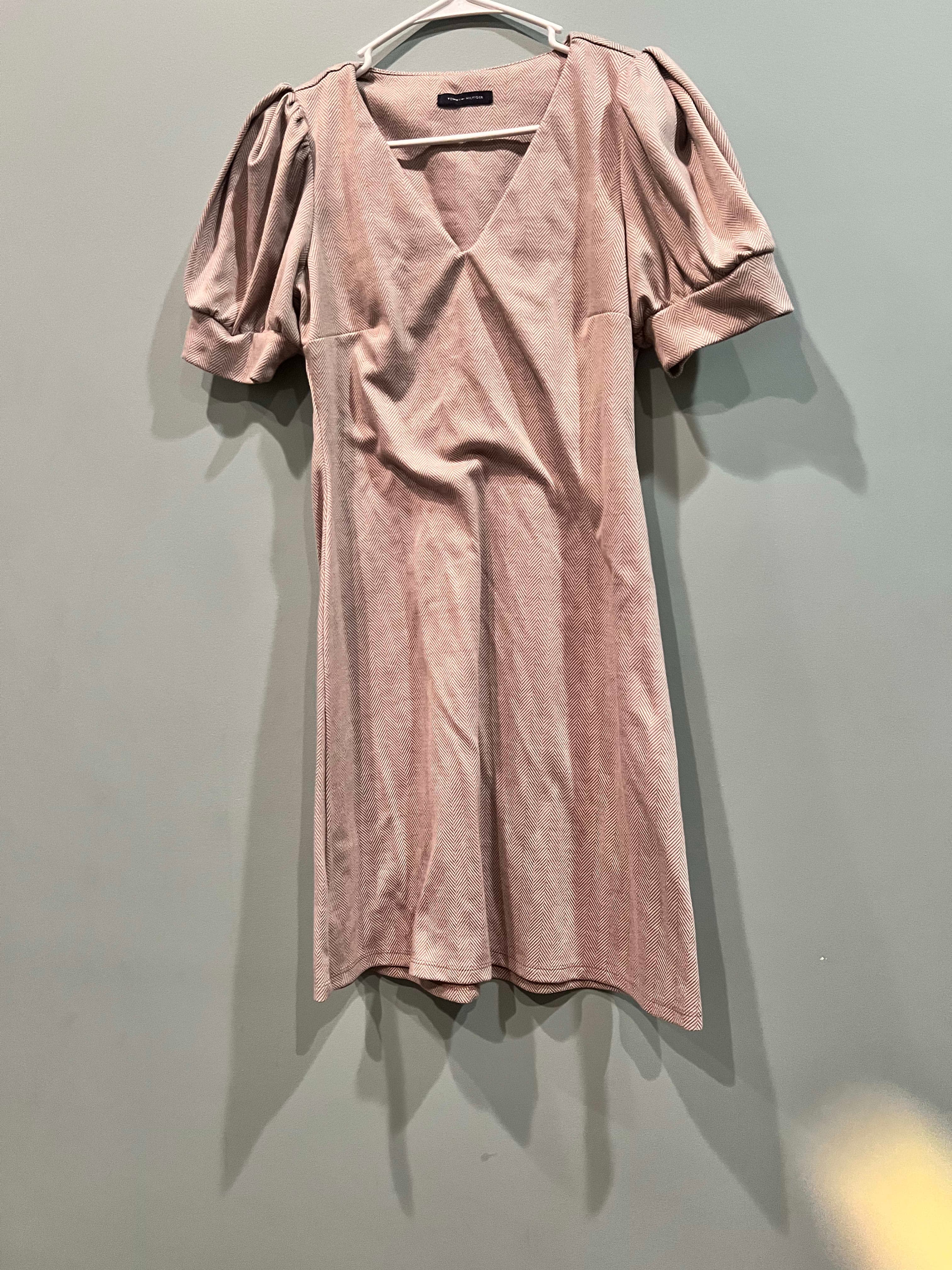 Puffed Sleeve V-Neck Midi Dress in Mauve