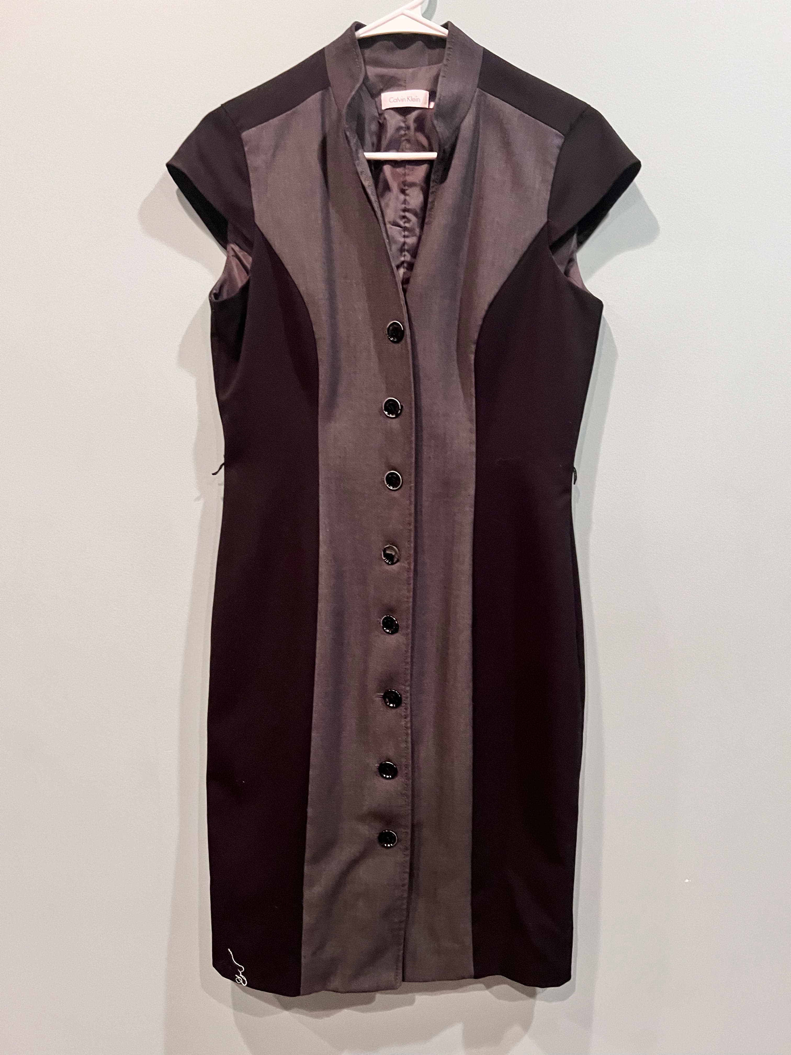 Two-Tone Sleeveless Button-Front Dress Vest